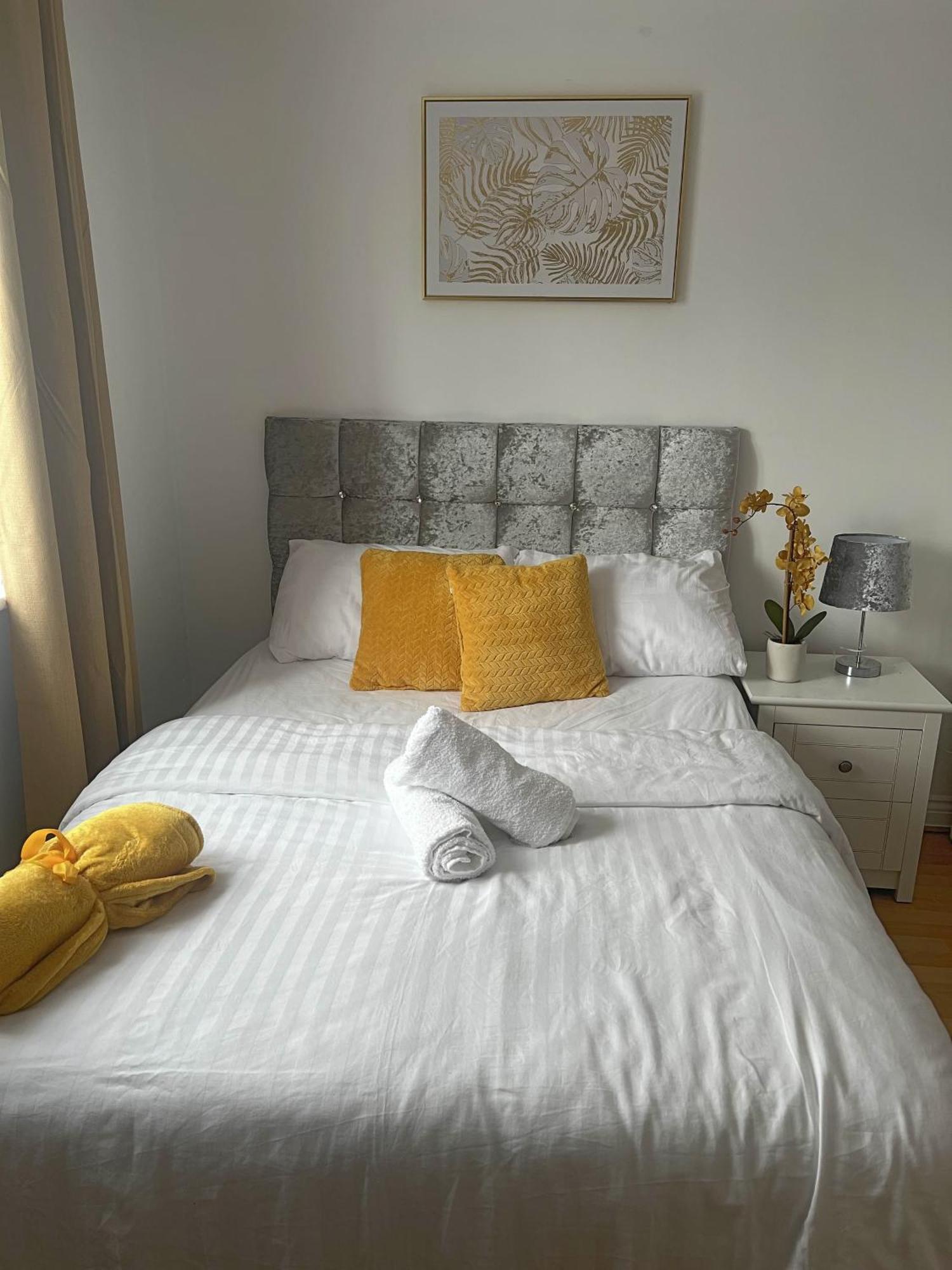 Luxury Rooms And An En-Suite Room With Free Wi-Fi Clarendon Way Colchester Exterior photo