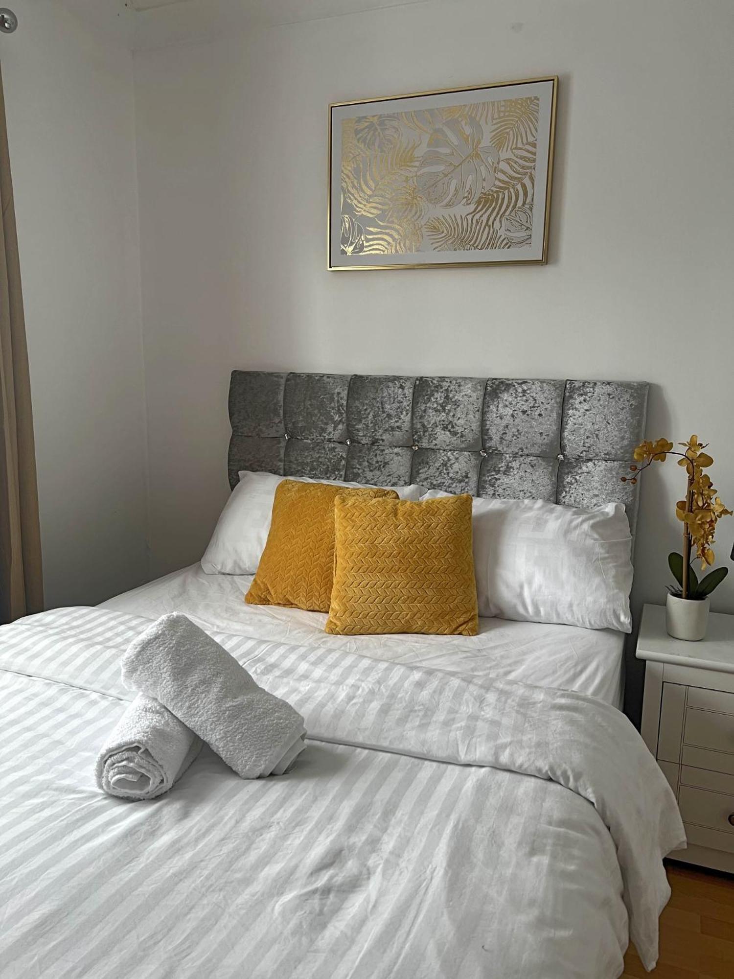 Luxury Rooms And An En-Suite Room With Free Wi-Fi Clarendon Way Colchester Exterior photo